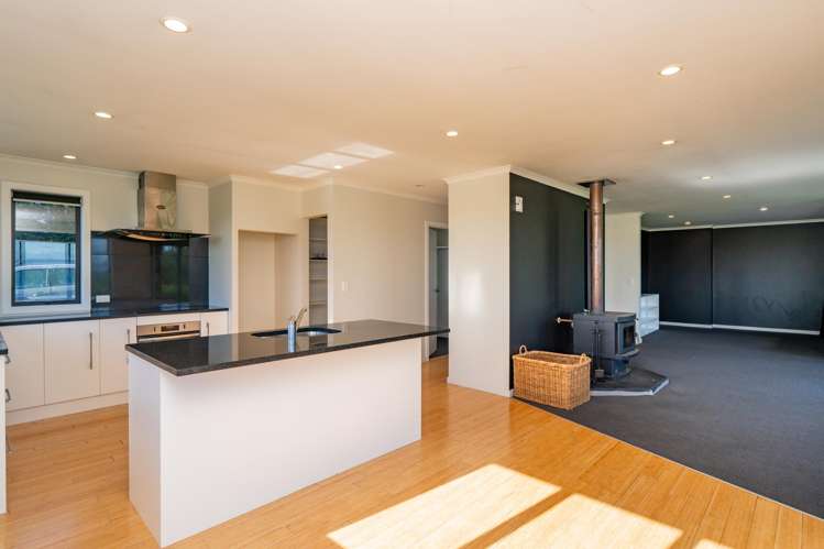 372 Lindsay-Calcium Road Isla Bank_7