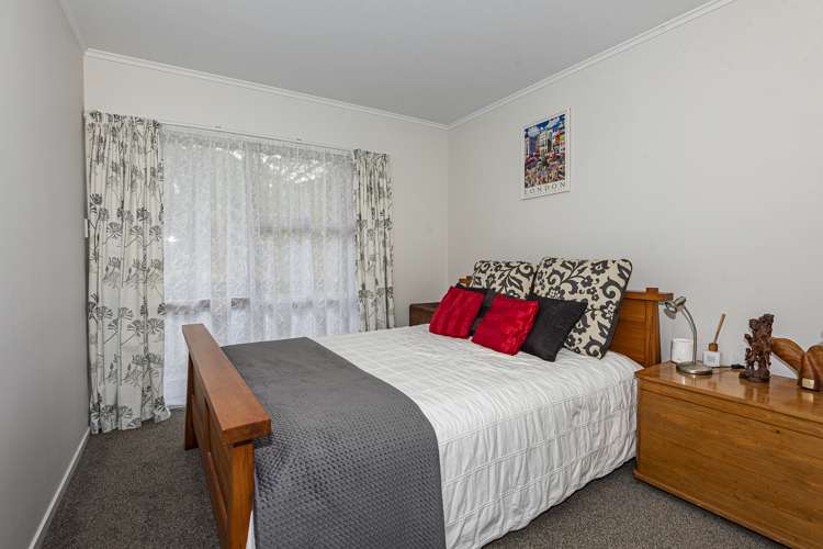 54 Fairway Drive Kamo_13