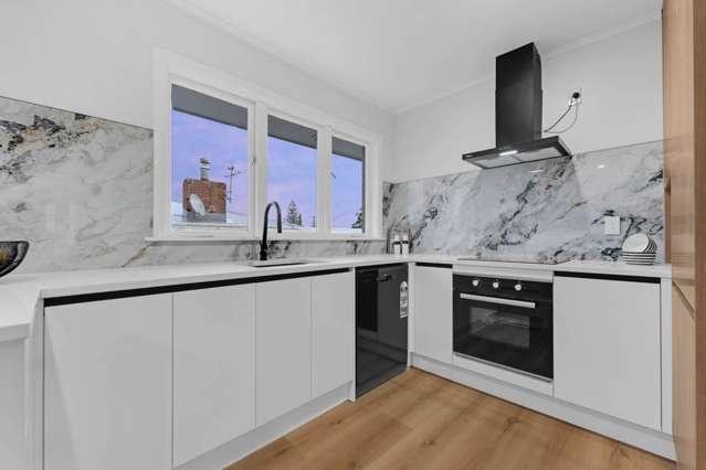 20 Chorley Avenue Massey_4