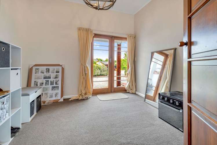 11 Standish Place Stoke_10