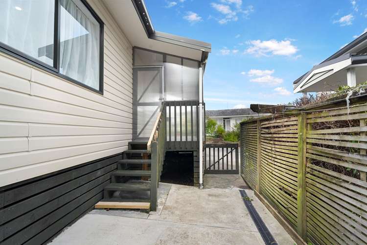 124a Golf Road New Lynn_13
