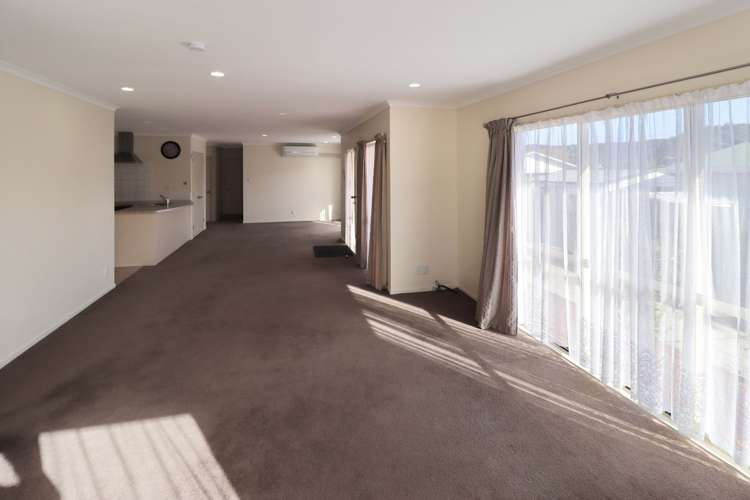 8 Concord Street Wainuiomata_3