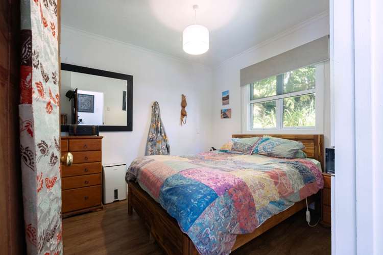 621 Huia Road Parau_6