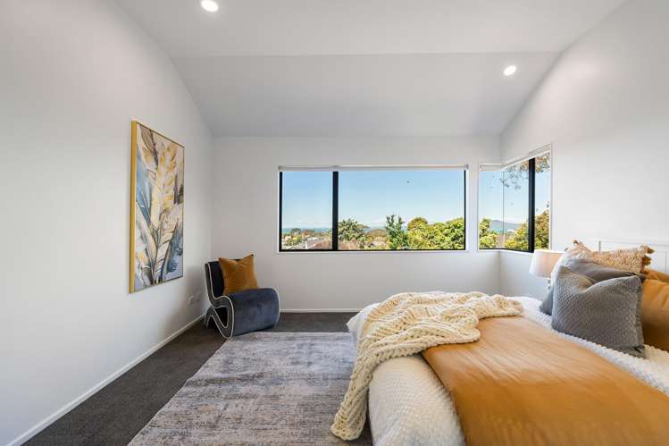 19 Sunrise Avenue Murrays Bay_13