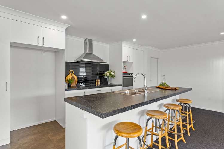 6 Dumas Place Rosehill_5