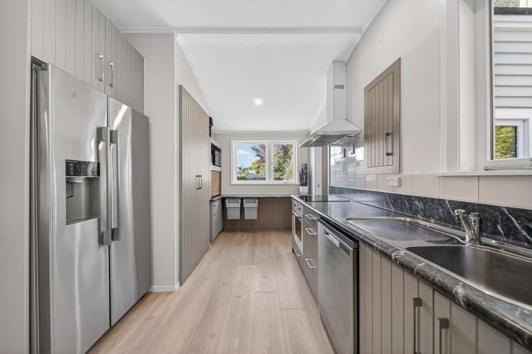 53 Park Road Carterton_16