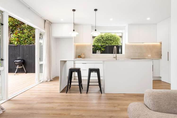 18 Dover Street 1544_4