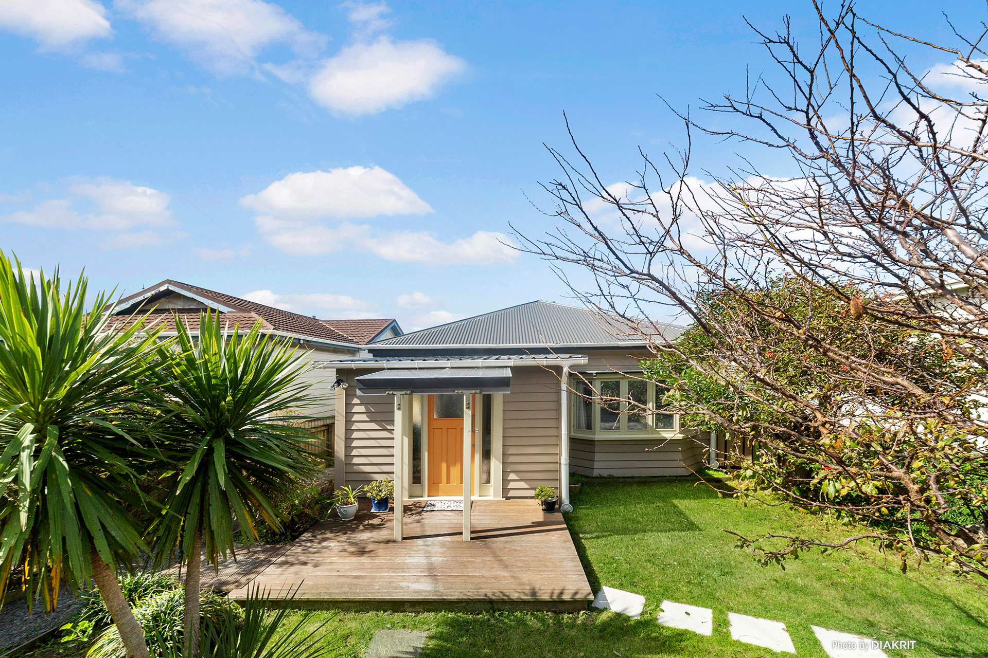 137 Queens Drive Lyall Bay_0