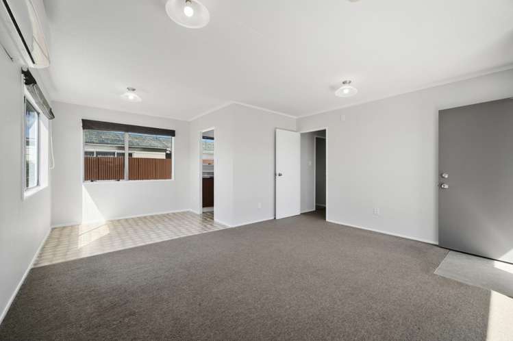 16 Aspen Place Owhata_2