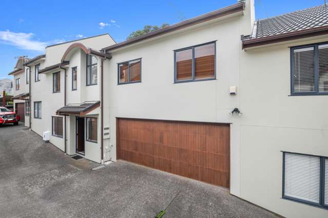 Versatile Family Living! Great Value.!