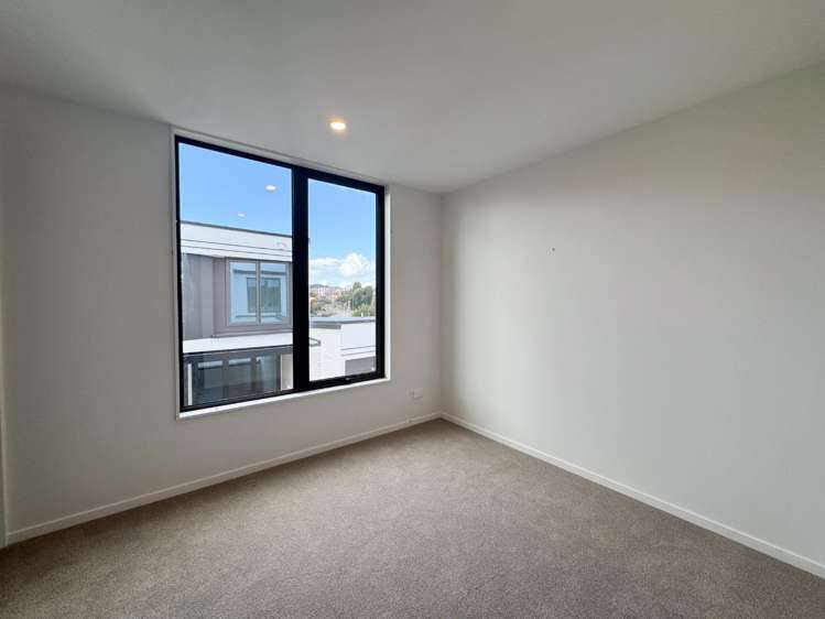 2/29 Wairau Avenue 10016_4