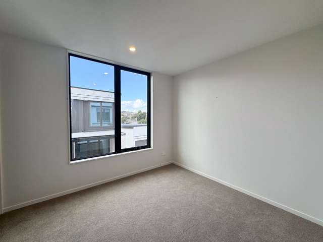 2/29 Wairau Avenue 10016_4