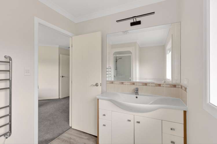 200 The Oaks Drive Cambridge_17