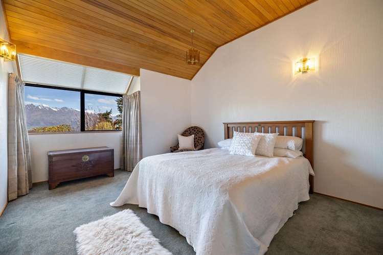 9 Greenstone Place Fernhill/Sunshine Bay_9