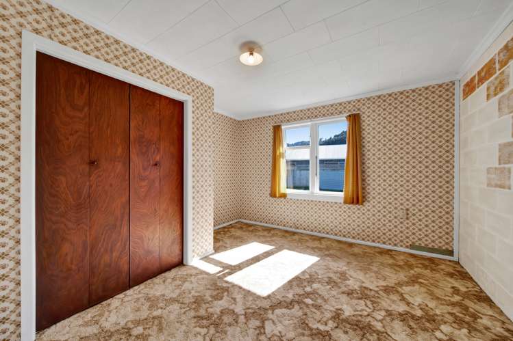 17 Tongaporutu Road Tongaporutu_10