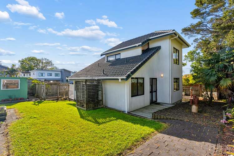 1 Havelle Avenue Titirangi_15