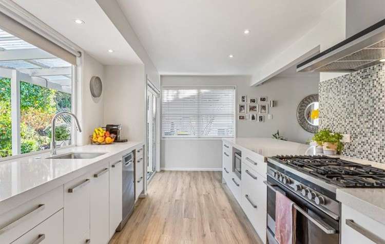 21&23 Atkinson Road Titirangi_11