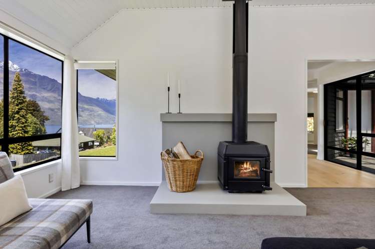 24 Williams Street Fernhill/Sunshine Bay_4