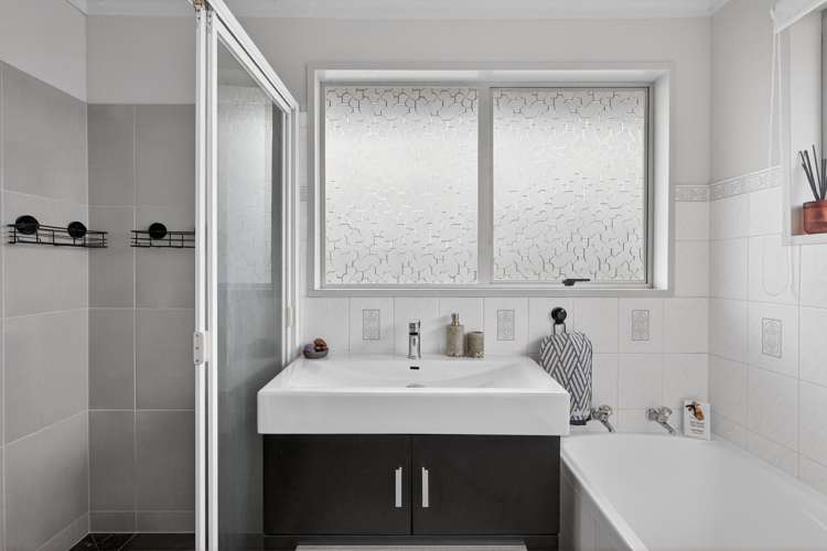 26 Yellowstone Crescent Burwood_14