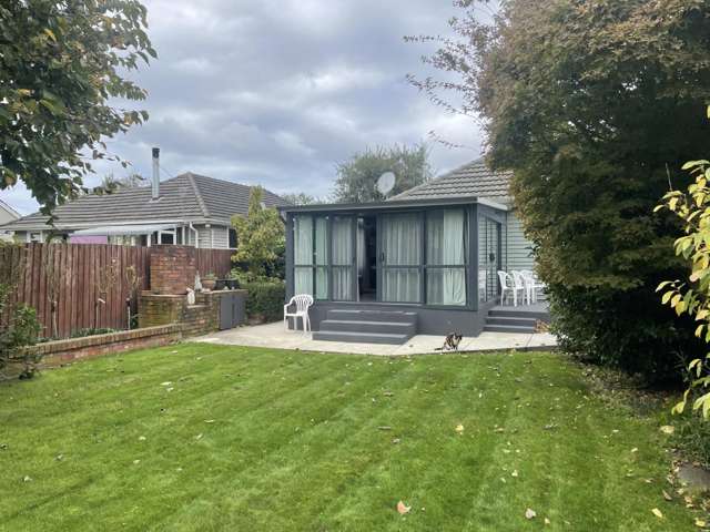235 Knowles Street 1544_1