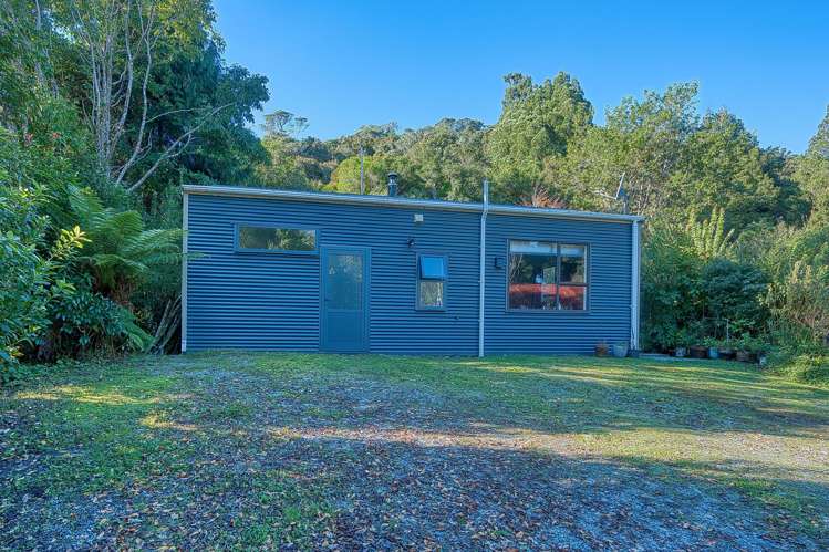 89 Russell Road_5