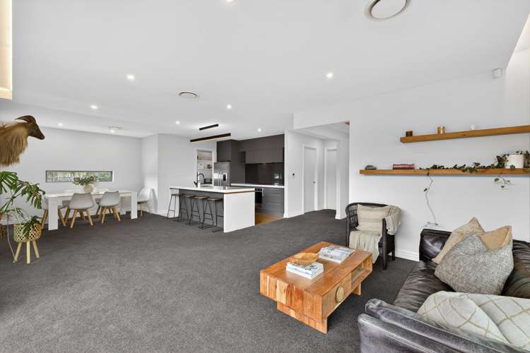 1 Vahsel Bay Place Wigram_9
