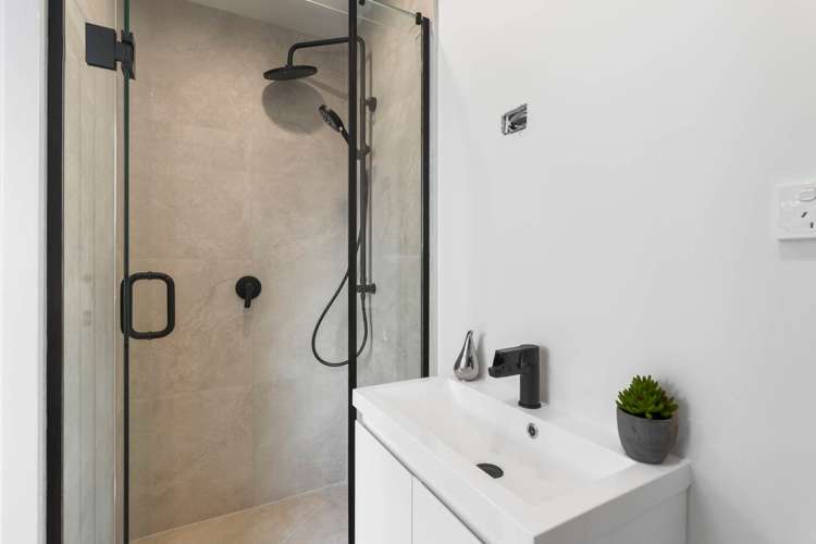 1,2,3,5/59 Godley Road Green Bay_15