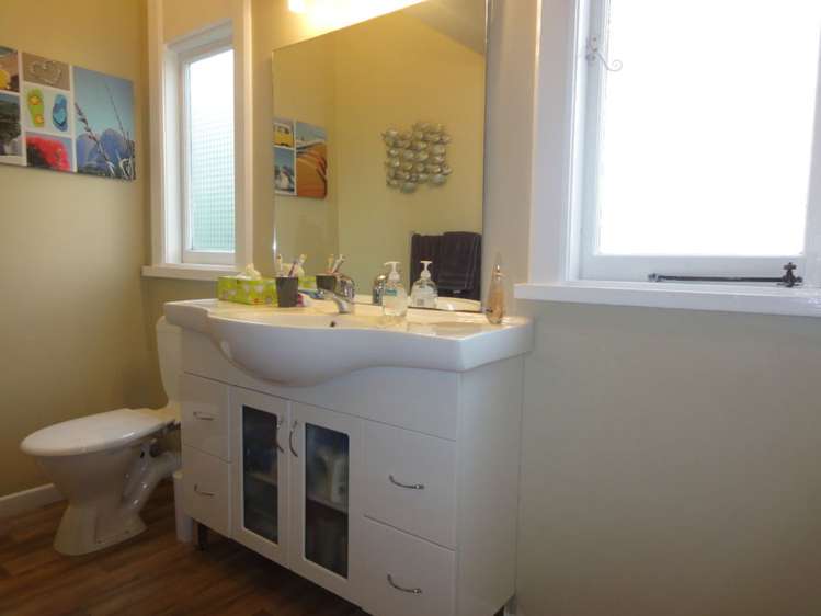 143 Le Cren Street Seaview_5