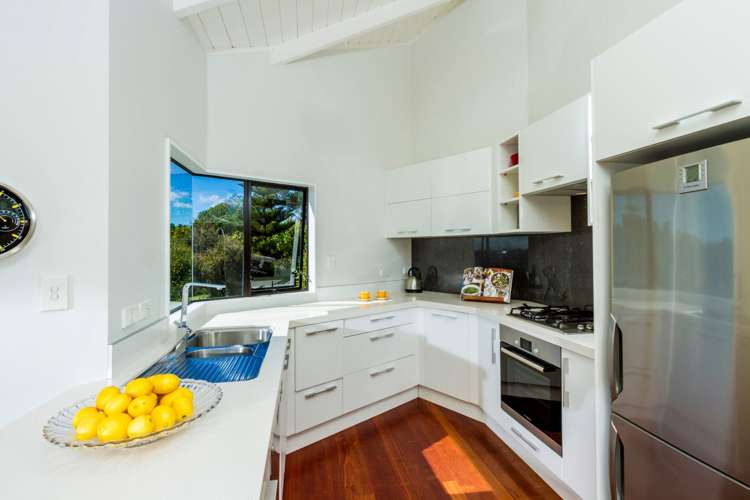 10 Bellbird Rise Murrays Bay_6