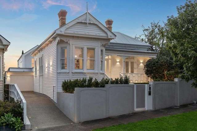 Flipping unbelievable: 'Basic' villa sells for nearly $6m after high-end revamp