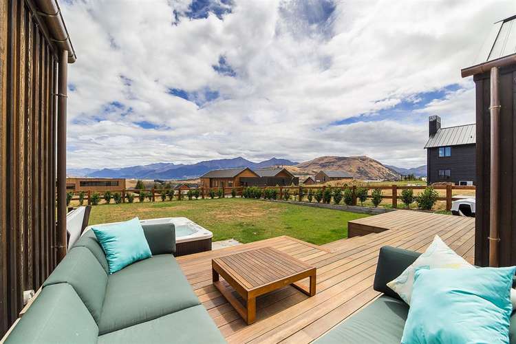 3 Hovingham Court Jacks Point_9