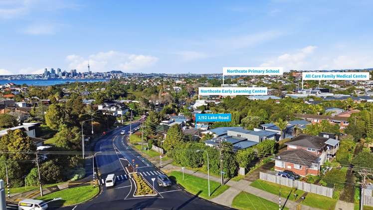 1/92 Lake Road Northcote_12
