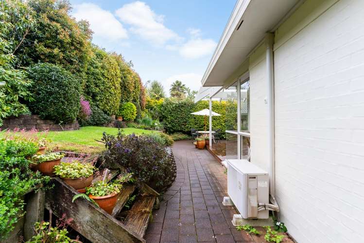 19 Bronte Place Somerville_28