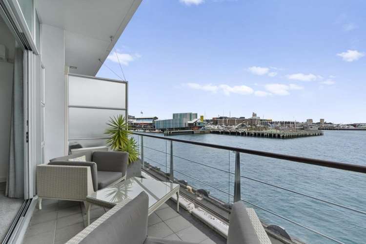 2/143 Quay Street 10015_2