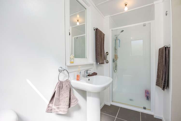 27 Cornel Circle Snells Beach_6