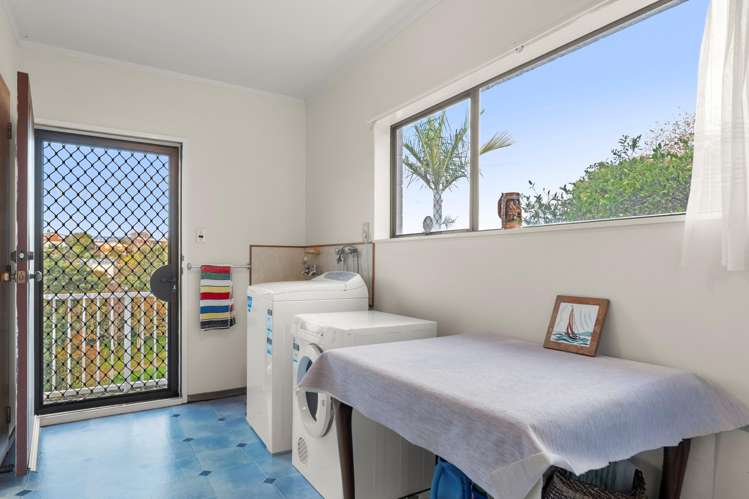 55 Hillcrest Road Otumoetai_16