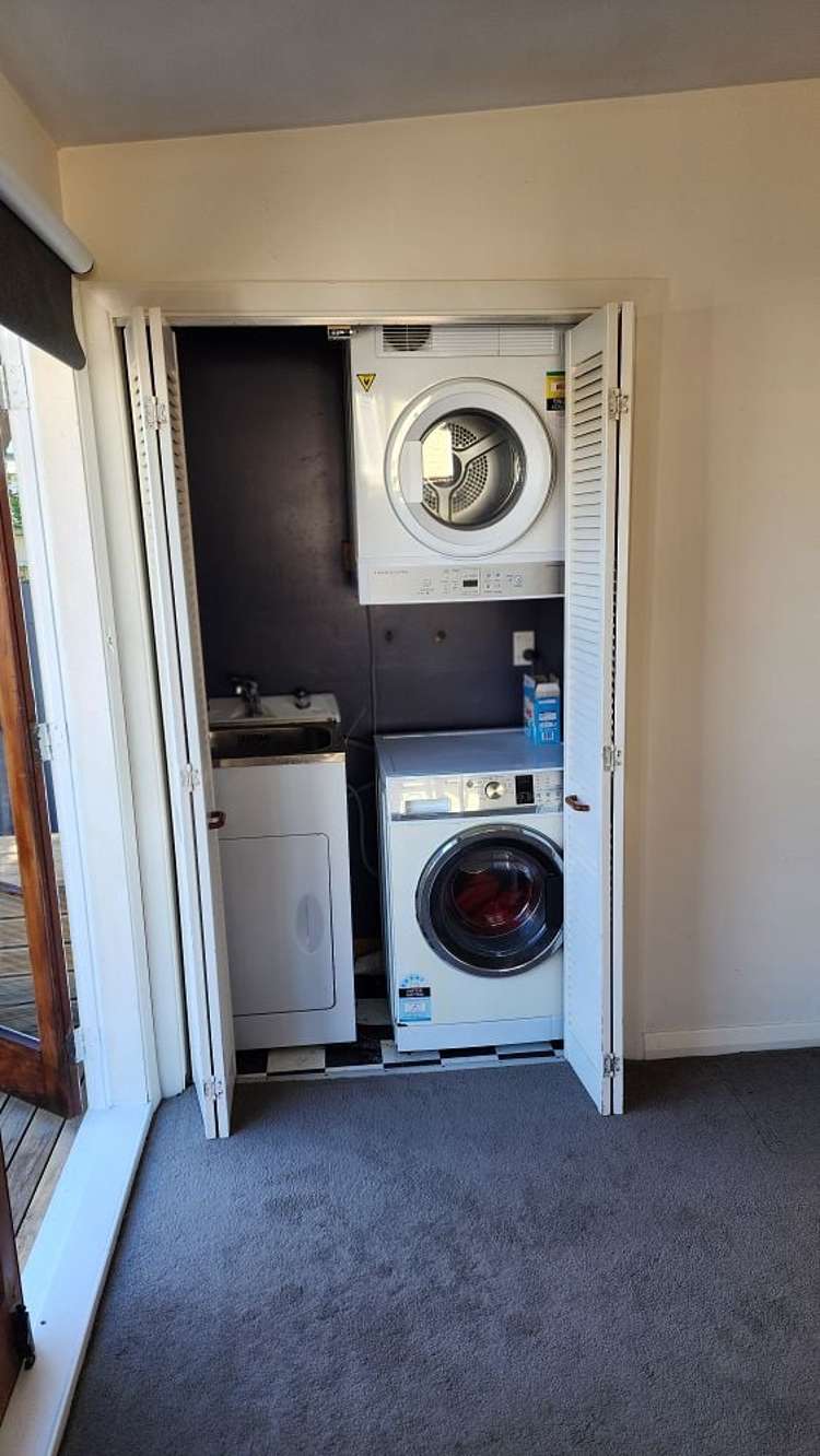 13 Toru Street Lyall Bay_5