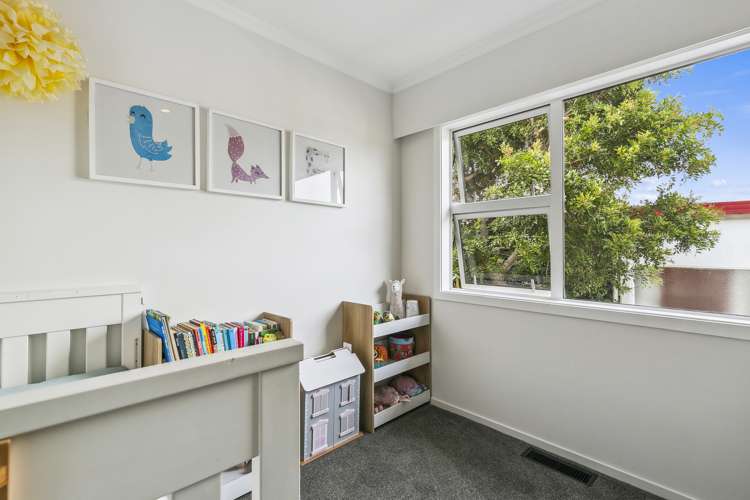 22 Waiwera Crescent Maupuia_11