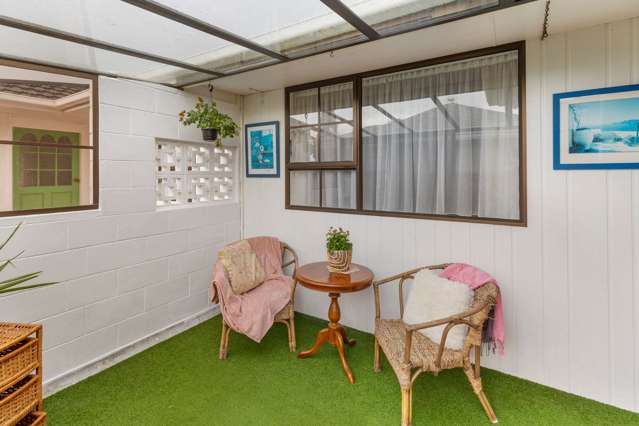 15b Nathan Street Tawa_1