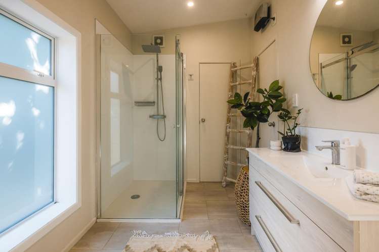 4 Hillside Road Ostend_21