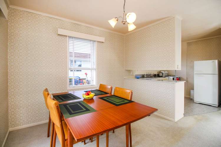 8 Mervan Street Mangere East_4