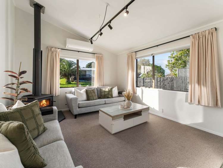 10 Bluewater Place Wattle Downs_12