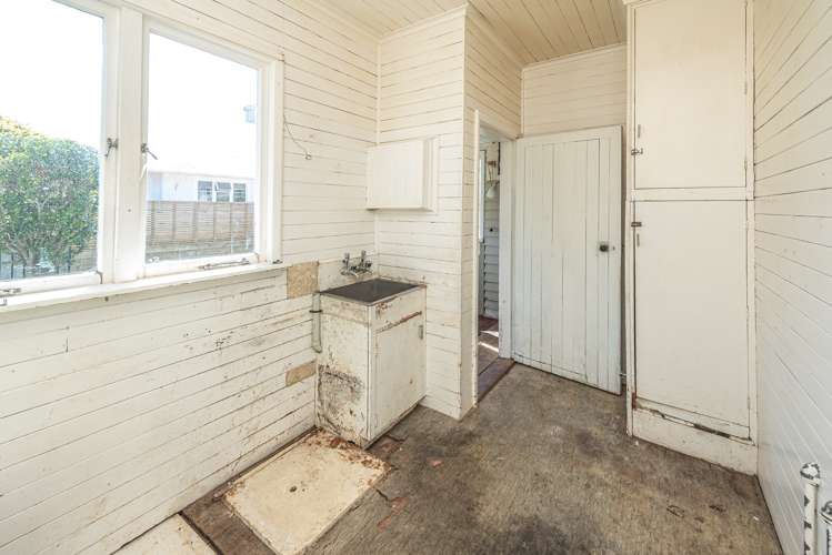 8 West Way Durie Hill_21