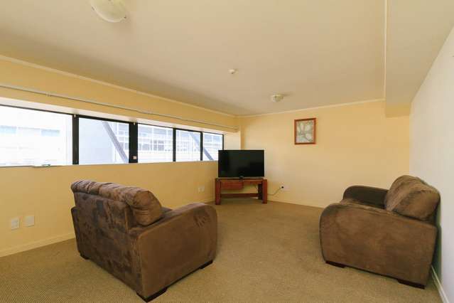 2/69 Dudley Street Lower Hutt_2