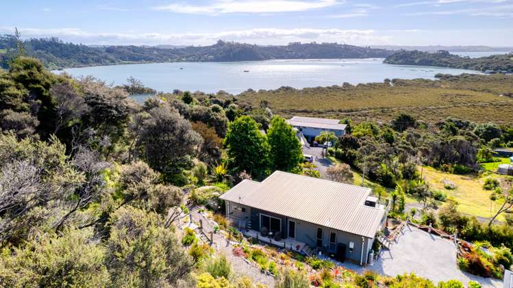 7 Toi Track Russell_30