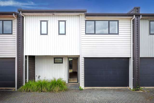 Easy, Low-Maintenance Living in Pt England