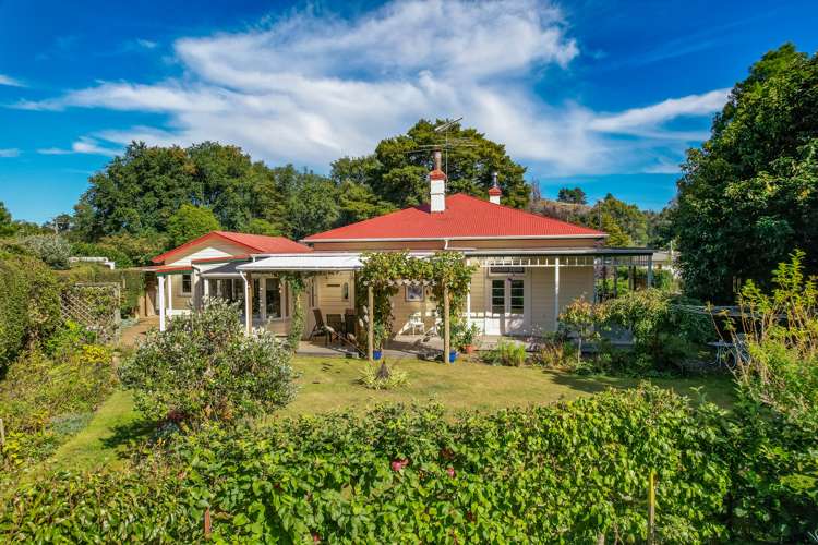 67 Eighty Eight Valley Road Wakefield_21