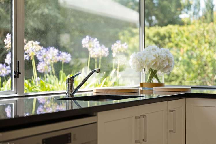 533 Johns Road Harewood_11