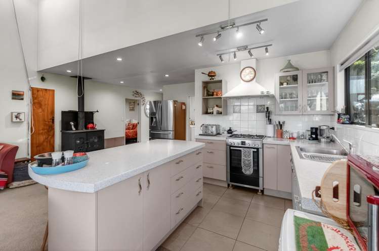 210A Bells Road Takamatua_6