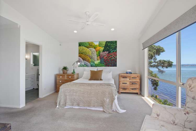 16a Crispe Road Clarks Beach_42